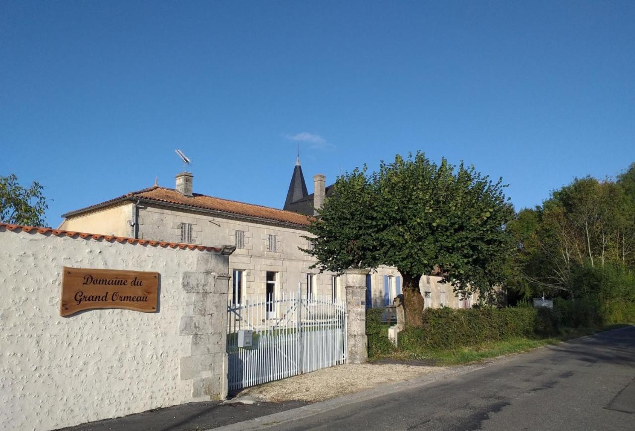 Domaine Du Grand Ormeau Panzió Semillac Kültér fotó